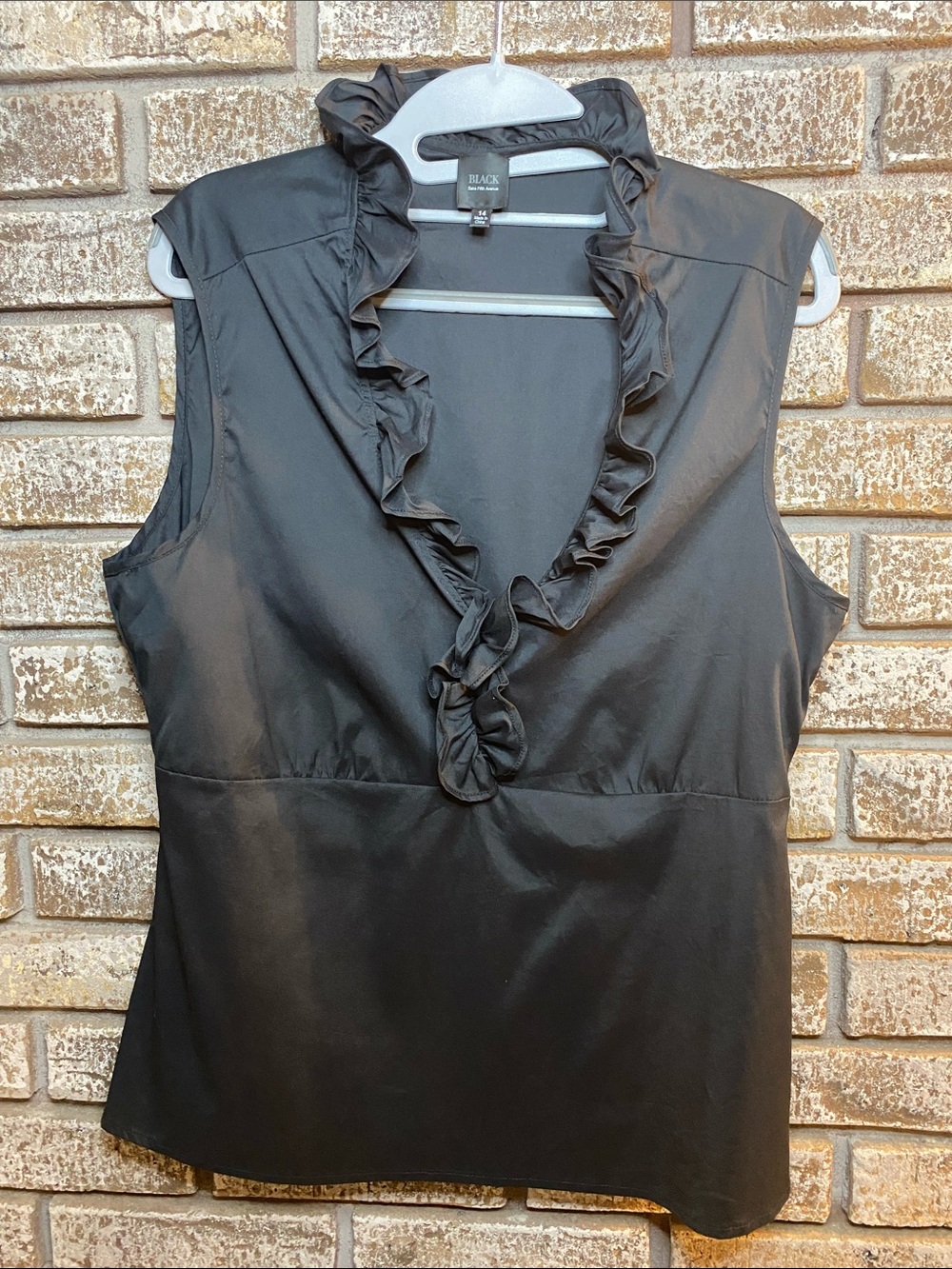 Saks Fifth Avenue Black Label Ruffled V-Neck Sleeveless Shirt with Side Zipper